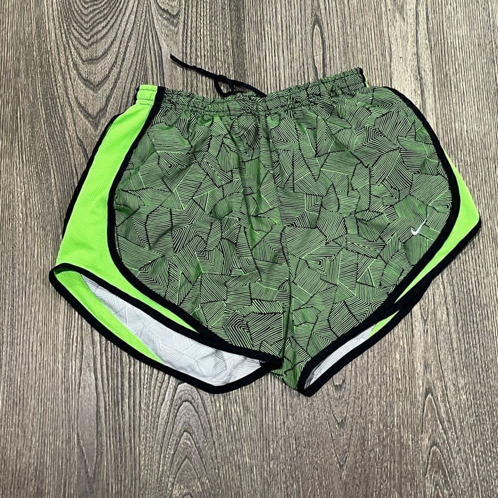 Nike Dri Fit Action Tempo Lined Running Shorts Athletic Fit Green Canopy Small